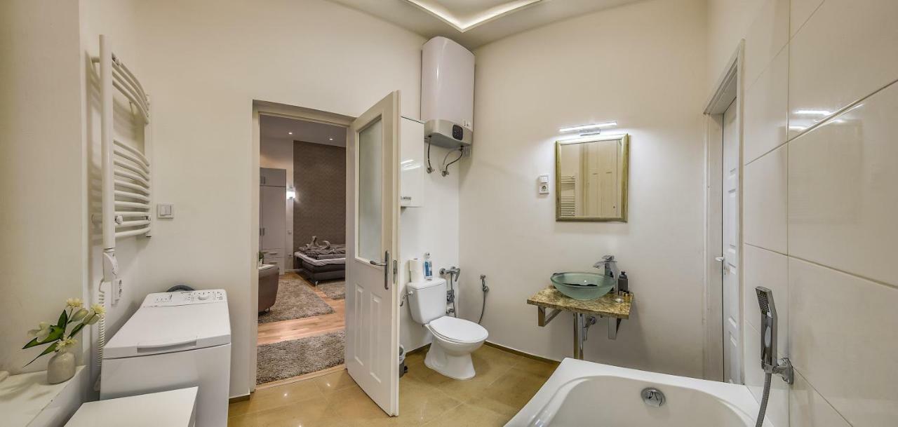 Diamond Apartman Near To Basilica Budapest Eksteriør billede