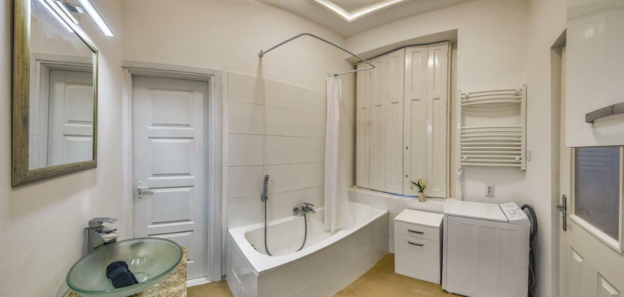 Diamond Apartman Near To Basilica Budapest Eksteriør billede